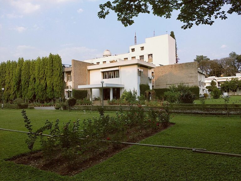 Indian Institute of Astrophysics (IIA)